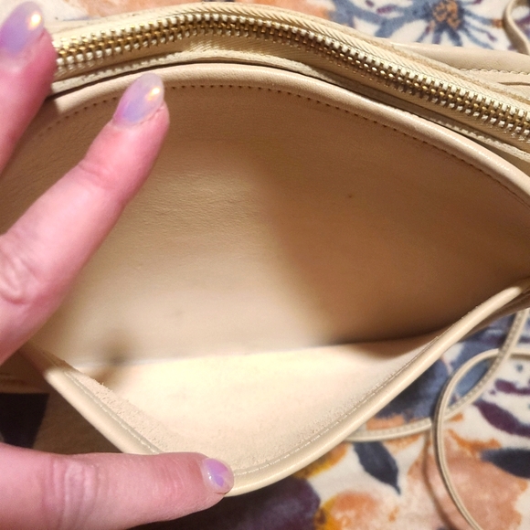 Cream Leather Crossbody - Picture 4 of 11